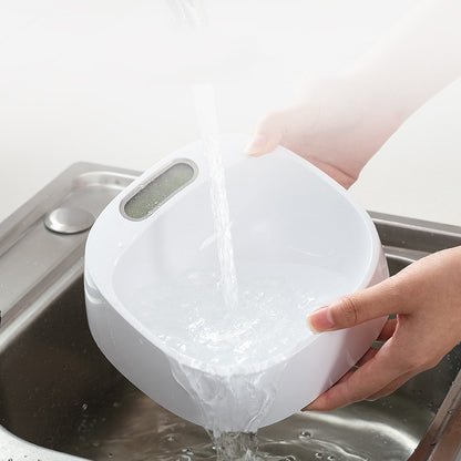 Pet weighing dog food