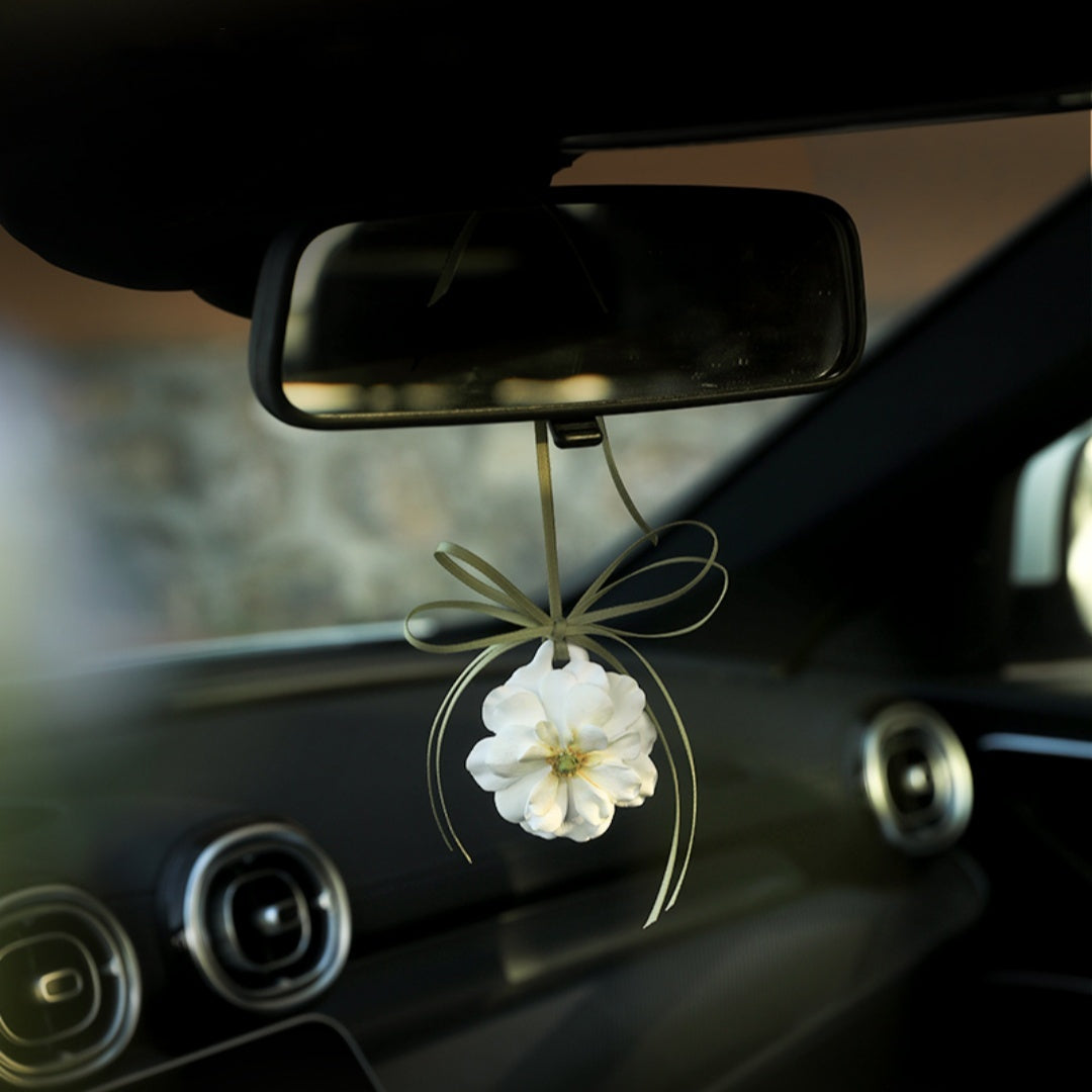 Car Mounted Perfume Ranunculus Flower Perfume Extender Pendant